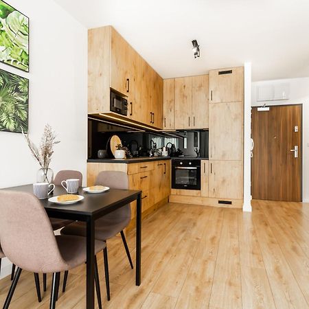 Apartament Near Sky Tower Free Parking For 2 Cars Wrocław Eksteriør bilde