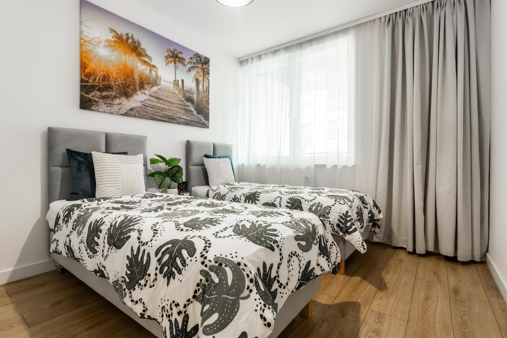 Apartament Near Sky Tower Free Parking For 2 Cars Wrocław Eksteriør bilde